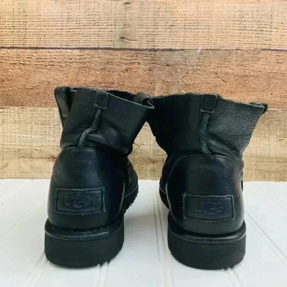 Ugg classic unlined mini leather winter boot - Picture 4 of 6